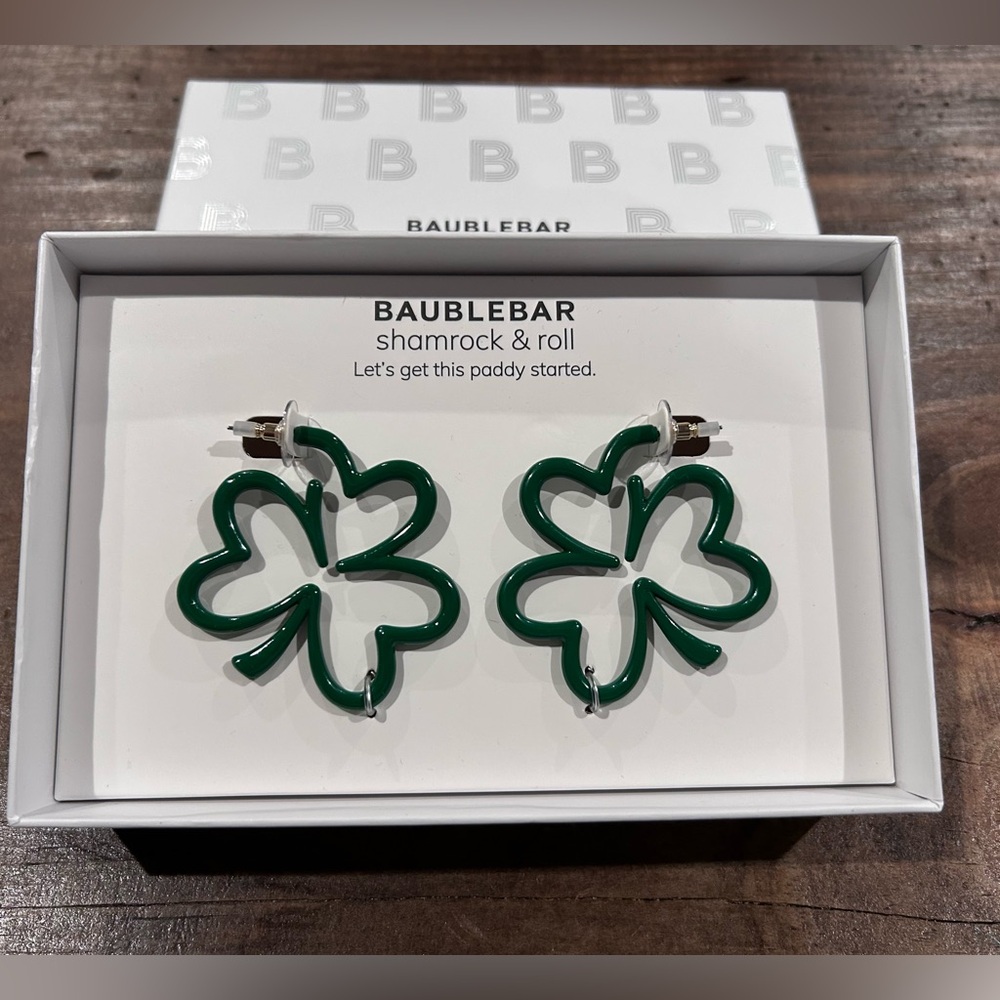 NIB BaubleBar Shamrock Dangle Earrings